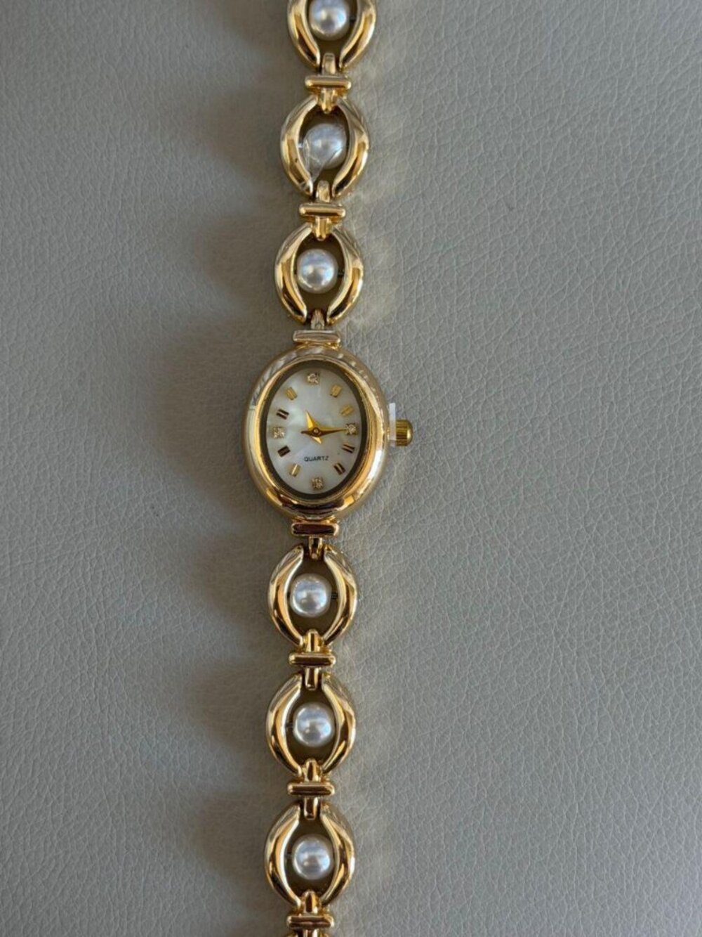 Gold Faux Pearl Beaded Dial Watch Preppy Y2K OS